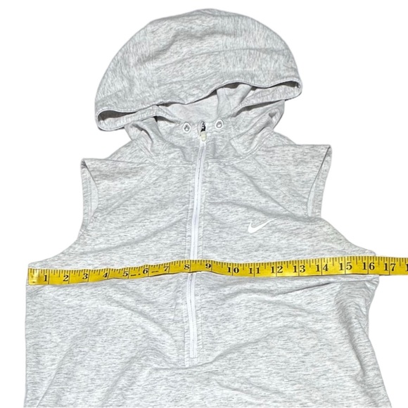 Nike Dri Fit Obsessed Light Gray Sleeveless Half Zip Am Hoodie Size XS - Picture 9 of 10